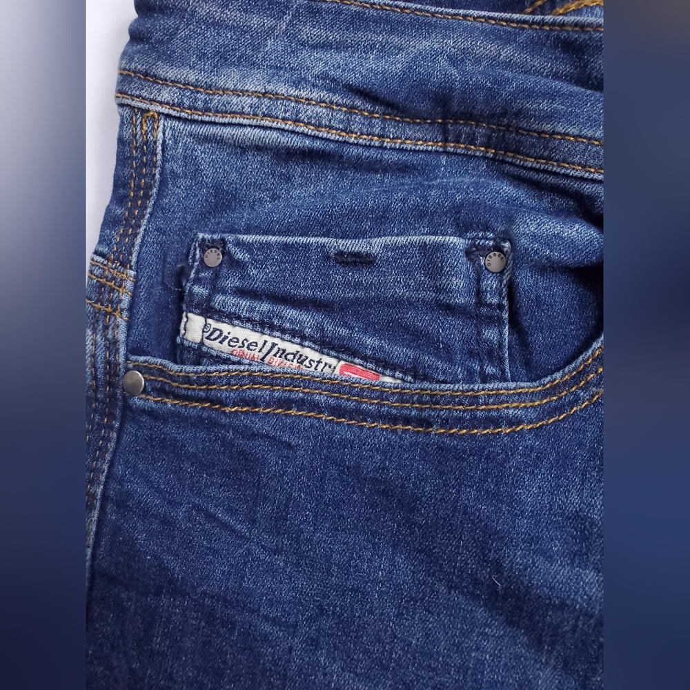 Diesel Girl's Slim Skinny Stretch Medium Wash Denim Jeans Kids 16Y - Picture 4 of 14